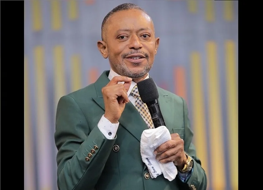 VIDEO: ‘Death Of A Great Ashanti Chief, Mass Blindness, And Coronavirus-Like Disease‘ – Rev. Owusu-Bempah’s Unveils Deadly Prophecies For 2025