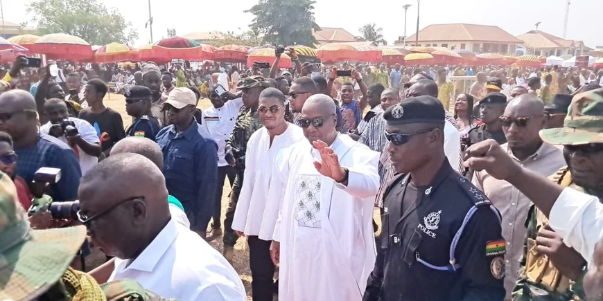 President Mahama Appeals to Asantehene for Support Amid Ghana’s Economic Crisis