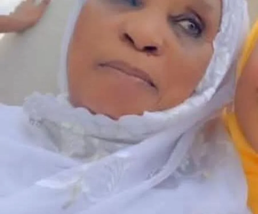 Interior minister’s mother dies at age 83
