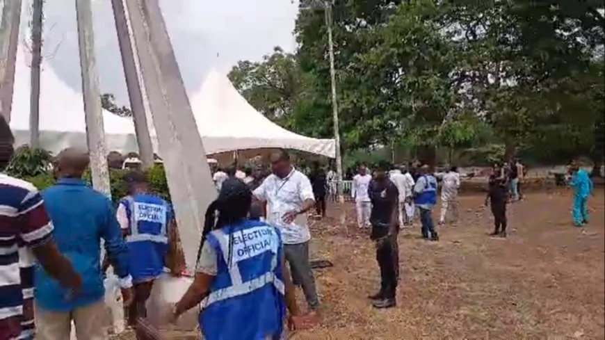 VIDEOS: Chaos Erupts at Ashanti Region’s Council of State Election