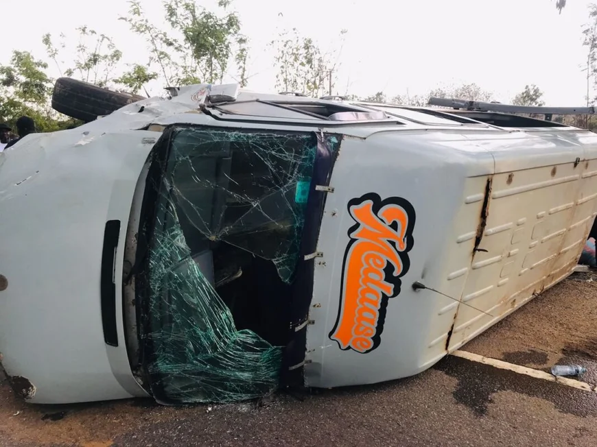 25 Injured in Sprinter-Nissan Pickup Collision at Gomoa Mprumen