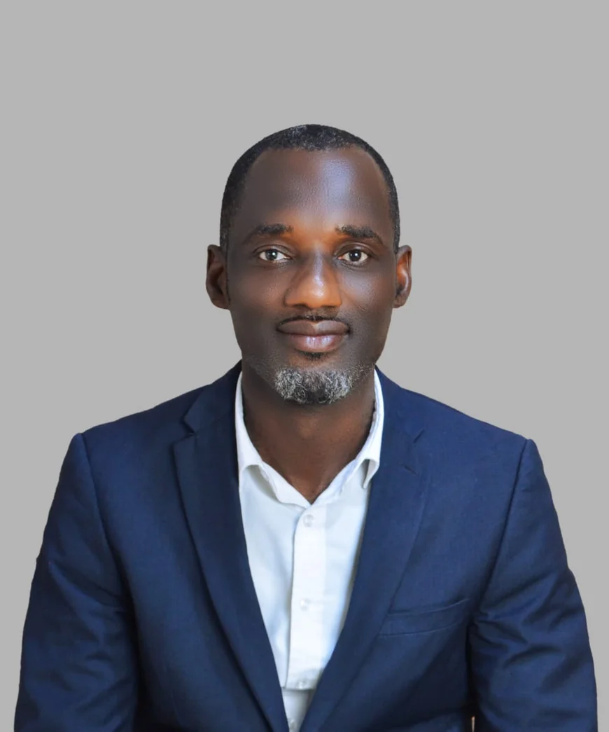 Energy Expert Proposes Multi-Company Model for ECG Revenue Collection