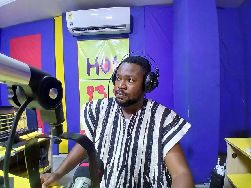 Hot FM’s De Kay Demands Arrest of Ralph Saint Williams Over Actions That Led to Child’s Death and Ridge Hospital Chaos