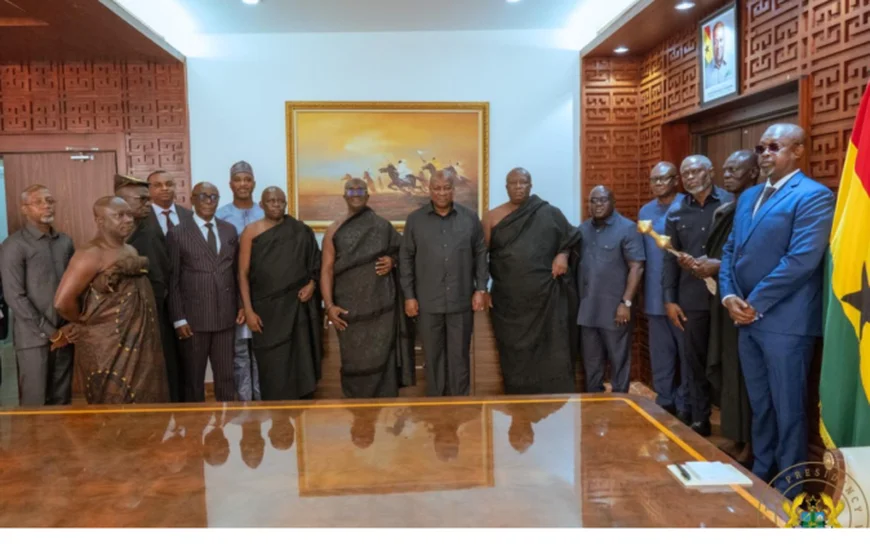 Otumfuo Invites President Mahama to Final Funeral Rites of Late Asantehemaa