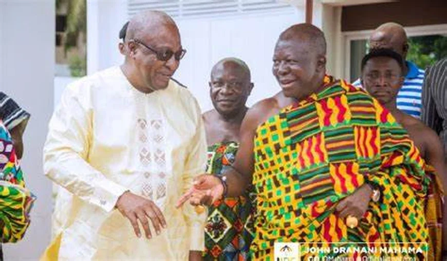 Asantehene to Brief President Mahama After Landmark Mediation Session on Bawku Conflict