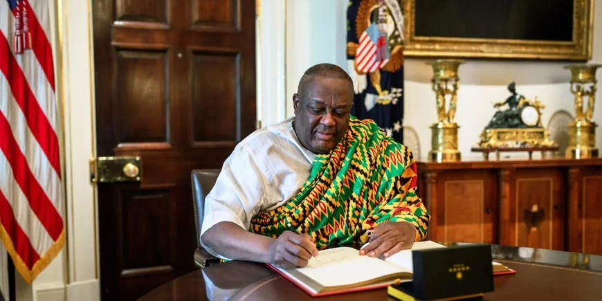 B1-B2 Visas Not Affected By US Immigrant Visa Pause – Ambassador Smith