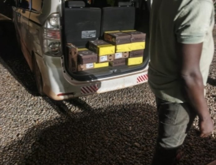 Apam: Police Impound Voxy Vehicle Loaded With Arms And Ammunition Without Authority