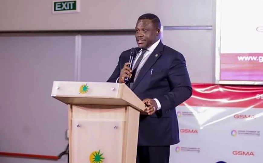 Minister Seeks Expert Input on 5G Rollout Strategy