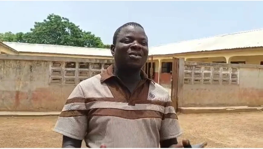 Meet Samuel Donkor, The ‘One-Man Teacher’ Handling 12 Classes At Kakpeni District Assembly School