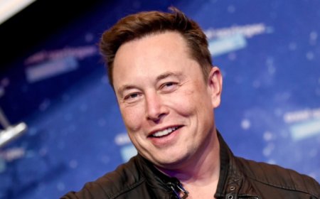 Elon Musk Becomes World’s First Trillionaire After SpaceX IPO Surge