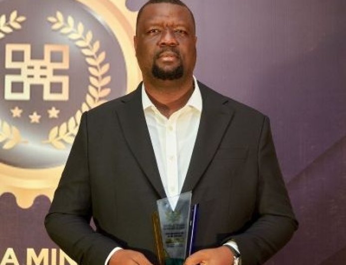 DVLA Boss Wins Best CEO Award at National Honours