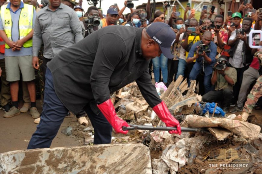 Mahama Joins Alajo Residents For Second Day Of National Clean-Up Exercise