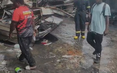 Fire Destroys Car Spraying Shop At Kotobabi